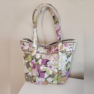 Vera Bradley tote bag.